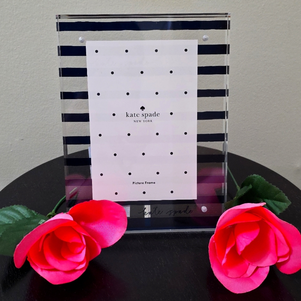 NWT: Kate Spade Acrylic Picture Frames (IN STRIPED ONLY) - Picture 6 of 11